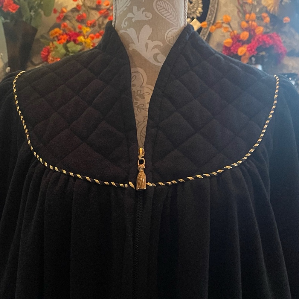Vanity Fair Vintage warm black housecoat maxi robe